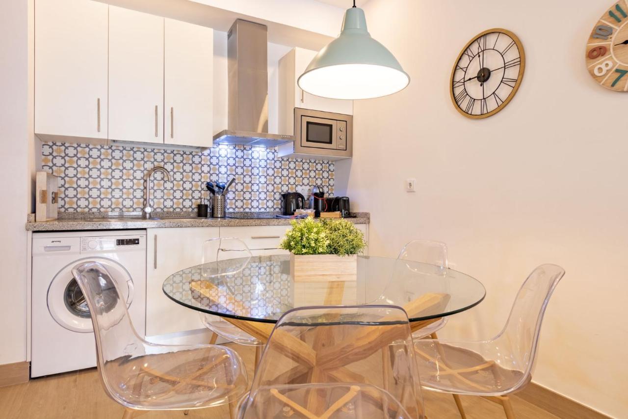 Nine O'Clock Metrosol Apartment เซบีญา ภายนอก รูปภาพ