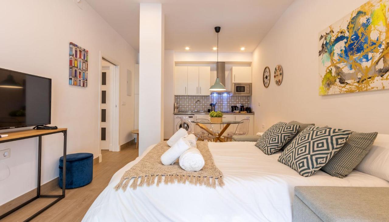 Nine O'Clock Metrosol Apartment เซบีญา ภายนอก รูปภาพ