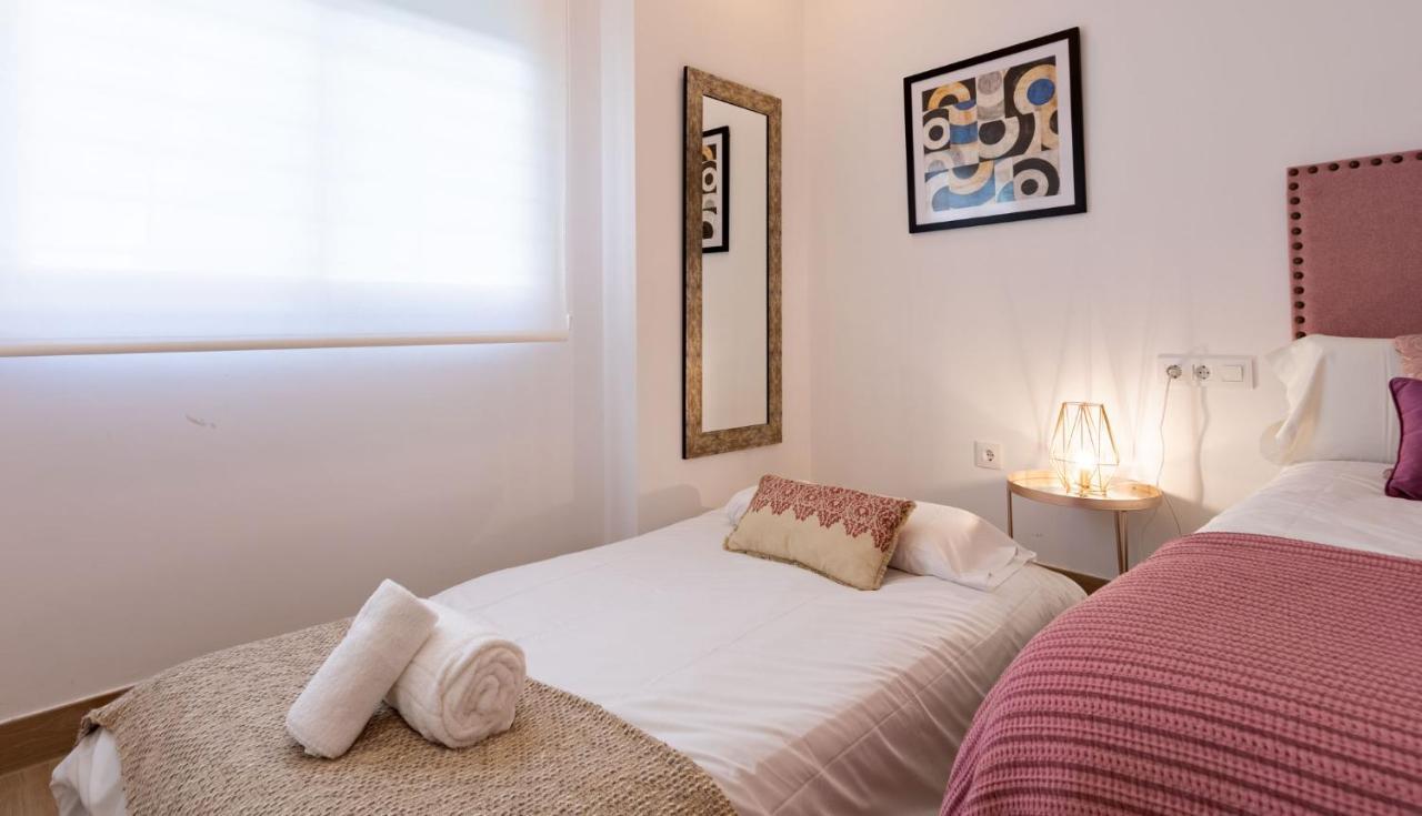 Nine O'Clock Metrosol Apartment เซบีญา ภายนอก รูปภาพ