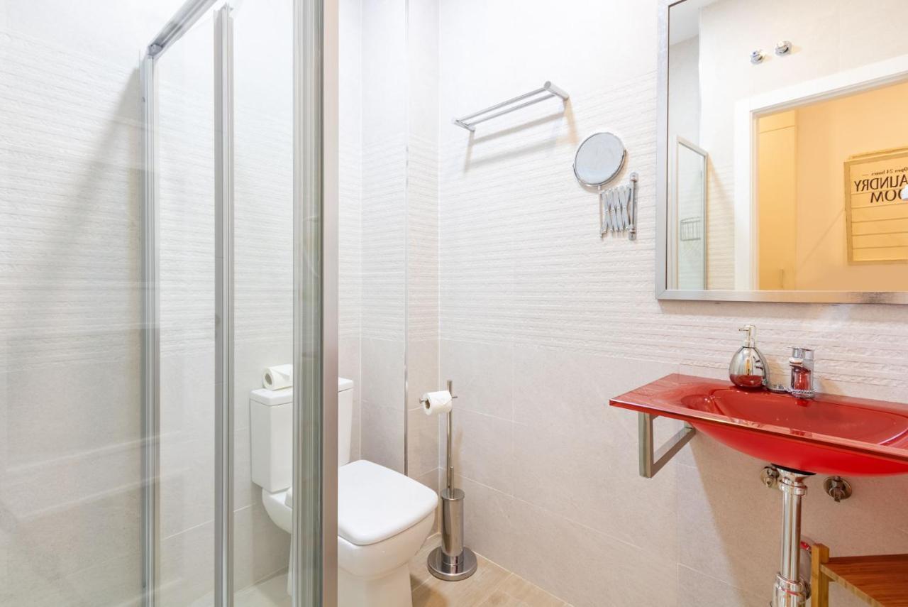 Nine O'Clock Metrosol Apartment เซบีญา ภายนอก รูปภาพ