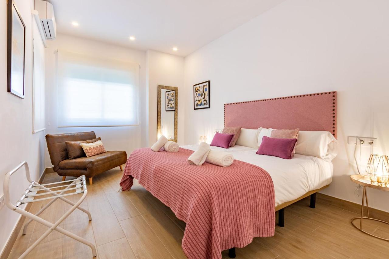 Nine O'Clock Metrosol Apartment เซบีญา ภายนอก รูปภาพ