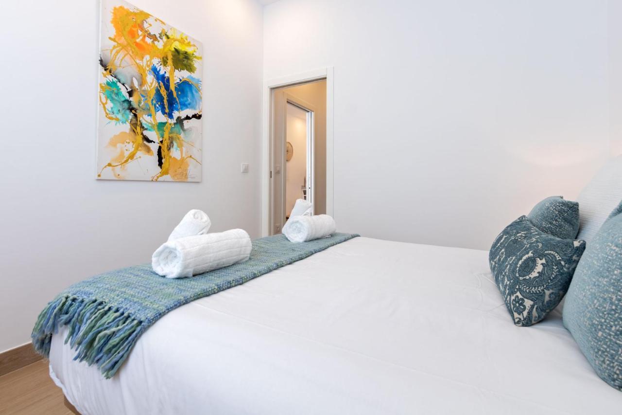 Nine O'Clock Metrosol Apartment เซบีญา ภายนอก รูปภาพ