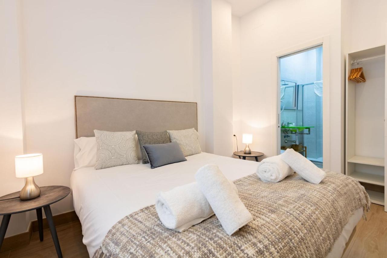 Nine O'Clock Metrosol Apartment เซบีญา ภายนอก รูปภาพ