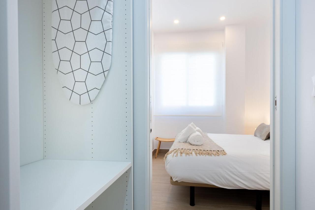 Nine O'Clock Metrosol Apartment เซบีญา ภายนอก รูปภาพ