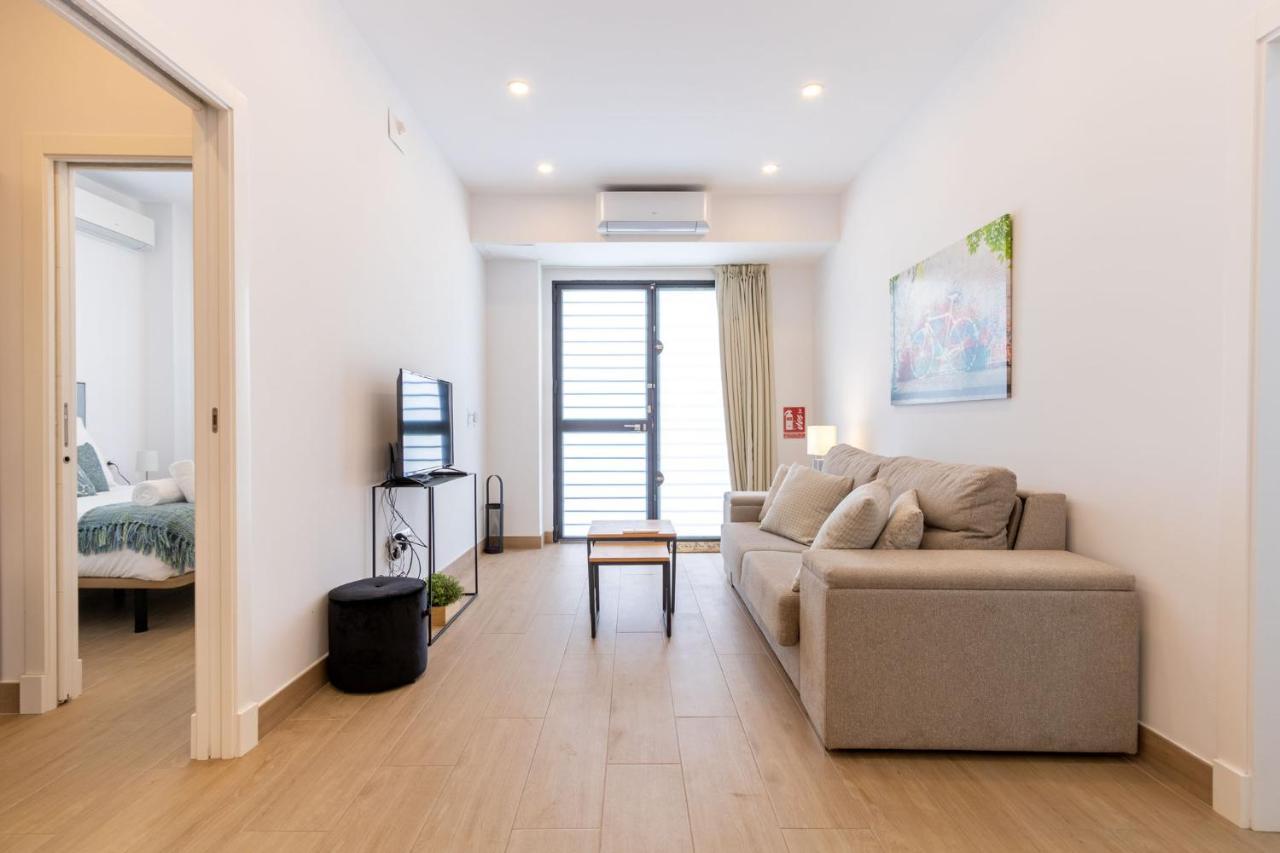 Nine O'Clock Metrosol Apartment เซบีญา ภายนอก รูปภาพ