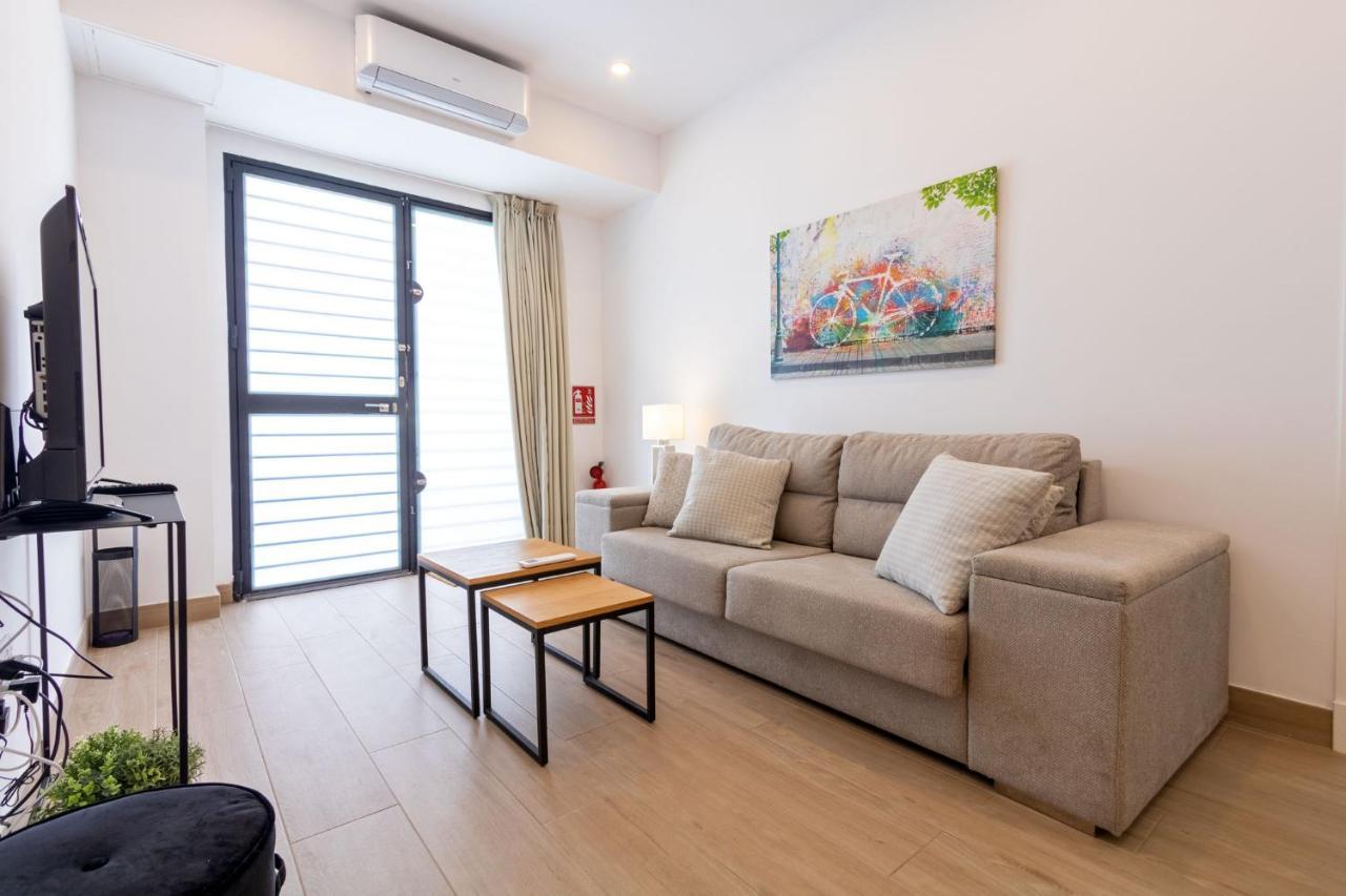 Nine O'Clock Metrosol Apartment เซบีญา ภายนอก รูปภาพ