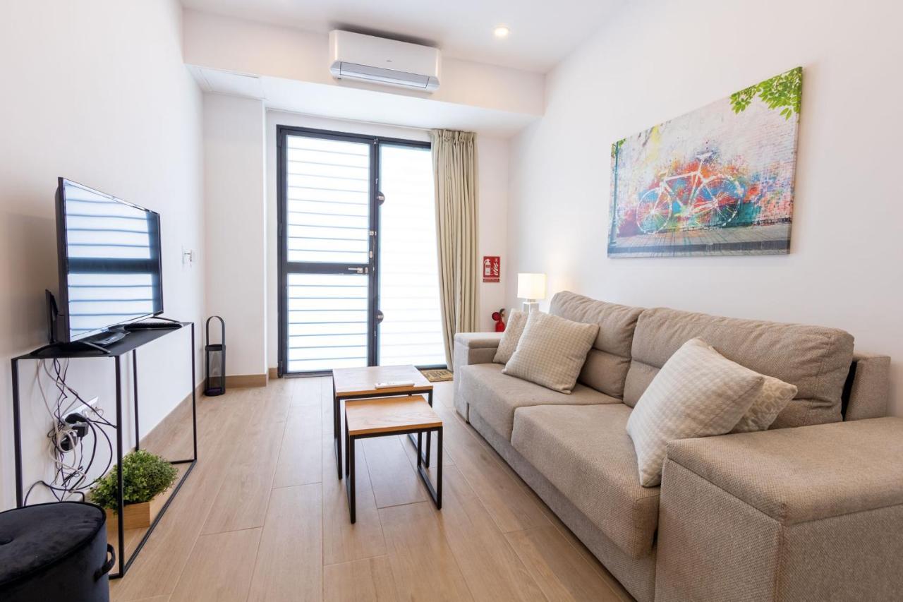 Nine O'Clock Metrosol Apartment เซบีญา ภายนอก รูปภาพ