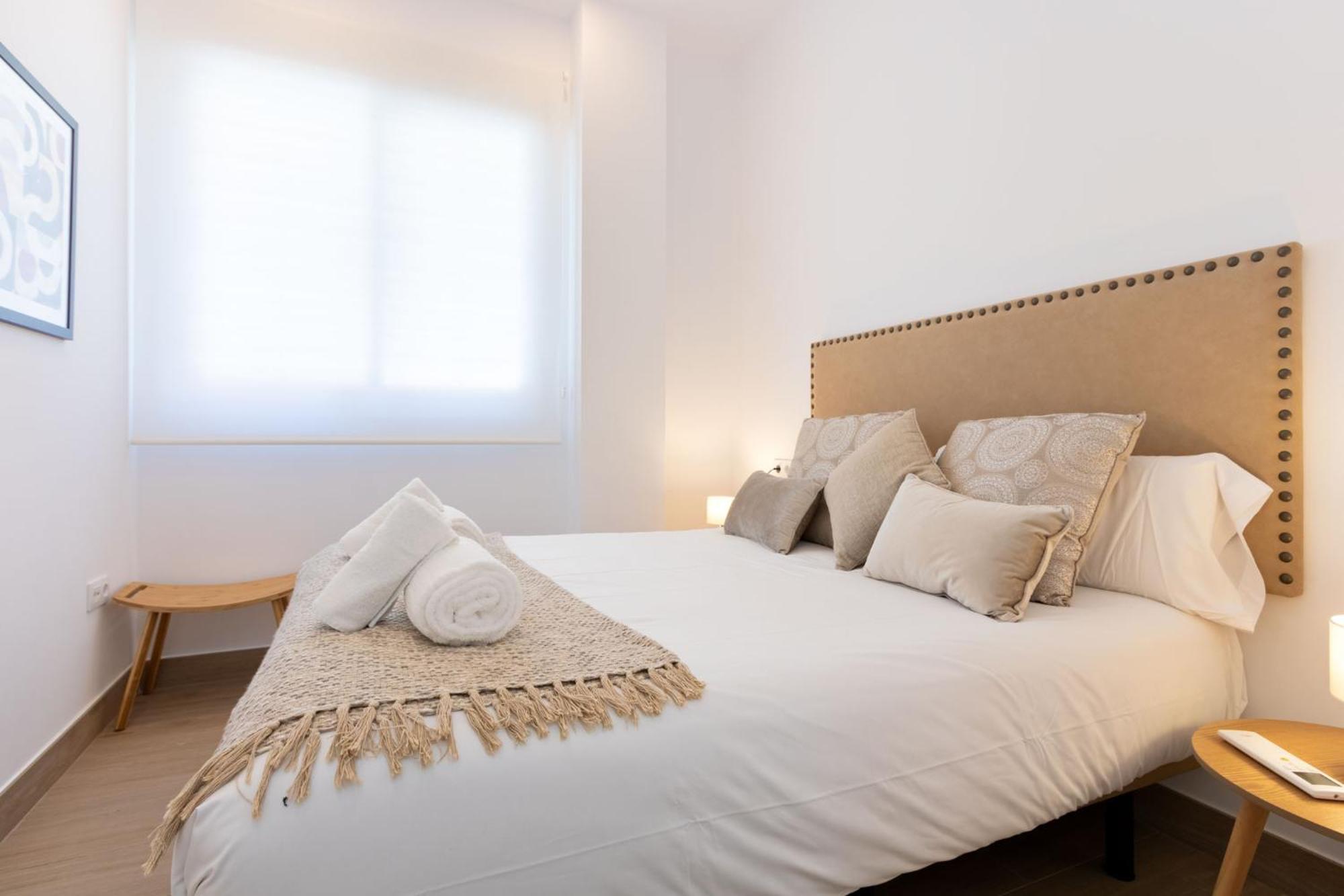 Nine O'Clock Metrosol Apartment เซบีญา ห้อง รูปภาพ
